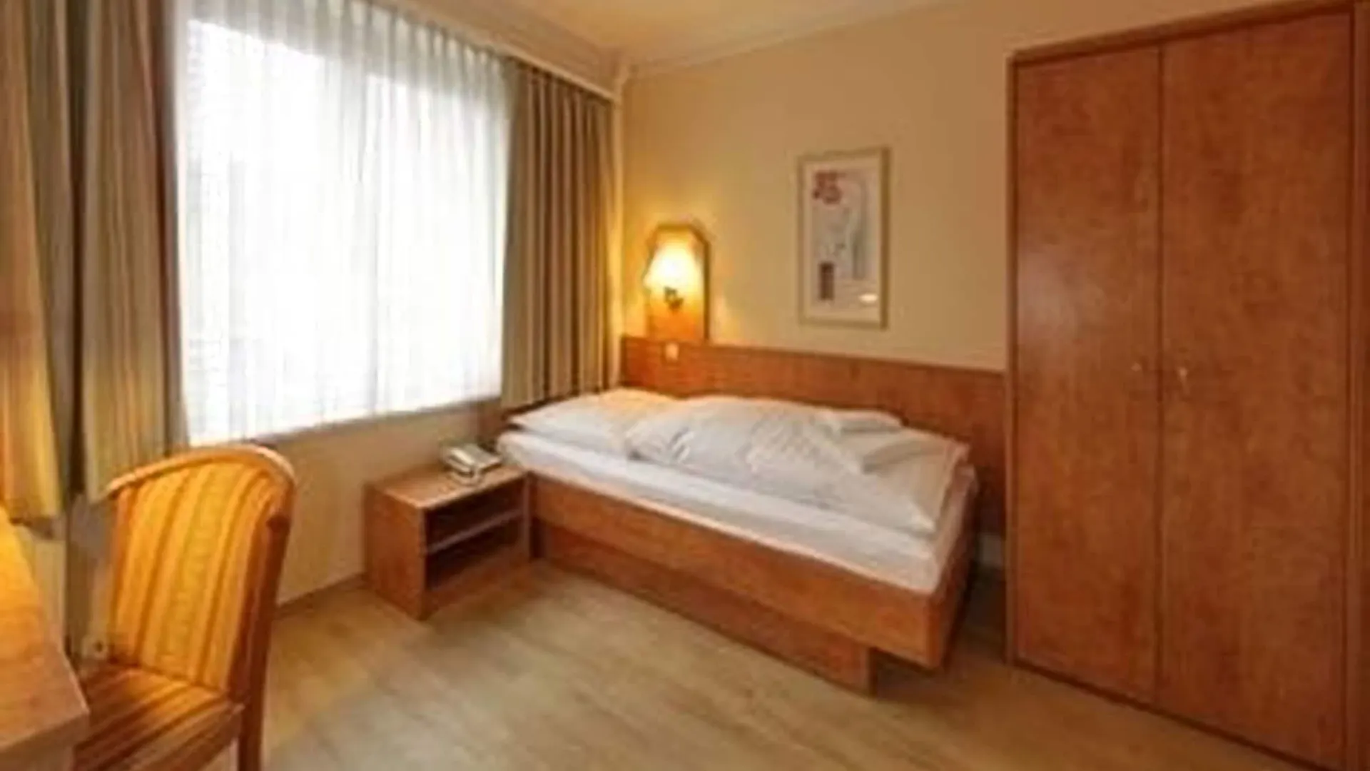 ***  Hotel Wikinger Hof Hamburg Germany